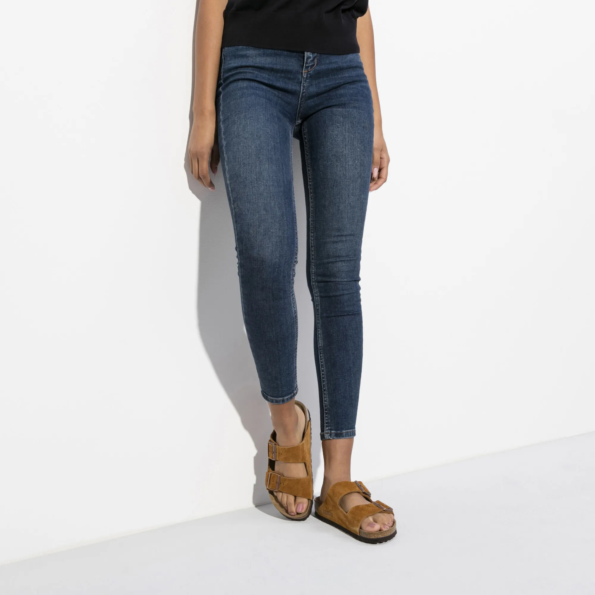 arizona_weichbettung_velo_1-5.webp Arizona Weichbettung Veloursleder-Birkenstock Sale